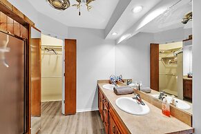Lake House At Granbury 3 Bedroom Home