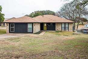 Lake House At Granbury 3 Bedroom Home