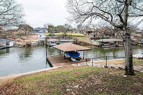 Lake House At Granbury 3 Bedroom Home