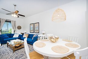 Phoenix Vii 7015 2 Bedroom Condo