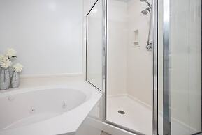 Phoenix On The Bay 1513 3 Bedroom Condo