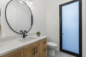 Sunny Days 7 Bedroom Home