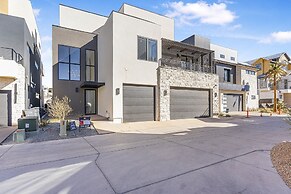 Sunny Days 7 Bedroom Home