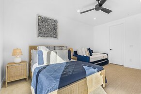 Sunny Days 7 Bedroom Home