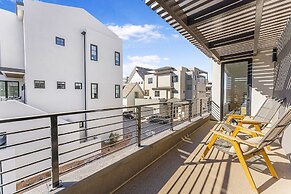 Sunny Days 7 Bedroom Home