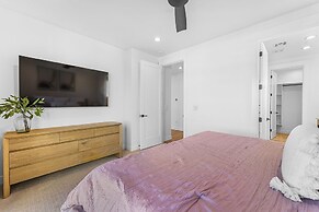 Sunny Days 7 Bedroom Home