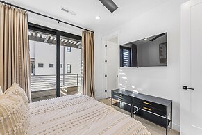 Sunny Days 7 Bedroom Home