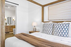 Sunny Days 7 Bedroom Home