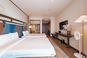 Seaview Condotel Apec