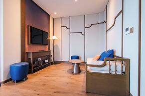 Seaview Condotel Apec