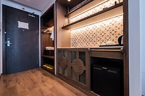 Mandala Studio Luxury