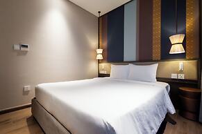 Mandala Studio Luxury