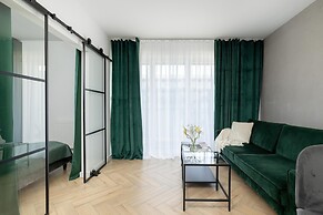 Apartment in Dziwnow With River View & Spa