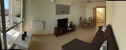 Modern Penthouse-duplex Facing The Sea