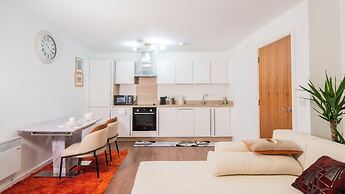 Apartmentsleeps4-citystay-view Over River Irwell