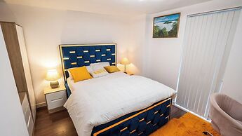 Apartmentsleeps4-citystay-view Over River Irwell