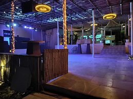 Surf House Beach Resort