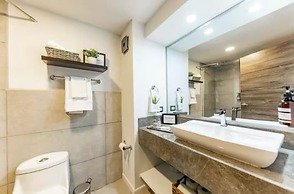Central Park Jr. Suites