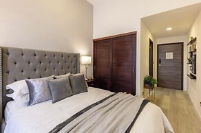 Central Park Jr. Suites