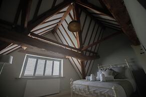 Mill House & Cottage - on Cotswold Way