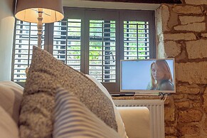 Mill House & Cottage - on Cotswold Way