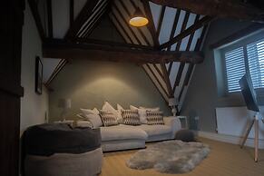 Mill House & Cottage - on Cotswold Way