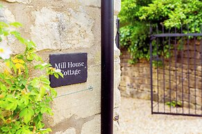 Mill House & Cottage - on Cotswold Way