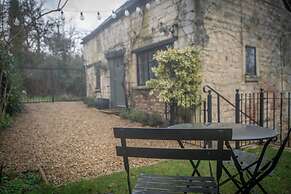 Mill House & Cottage - on Cotswold Way