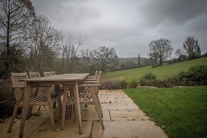 Mill House & Cottage - on Cotswold Way