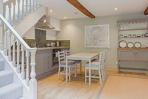 Mill House & Cottage - on Cotswold Way
