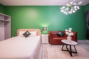 SOHO Premier Residence