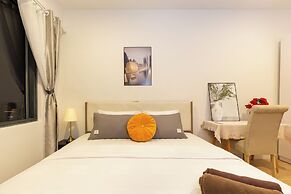 SOHO Premier Residence