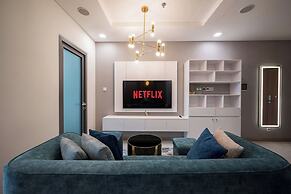 DE LA SOL Centre Point