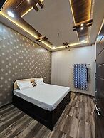 Vinayak Guest House