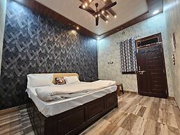Vinayak Guest House