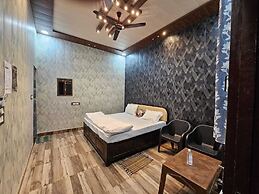 Vinayak Guest House