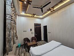 Vinayak Guest House