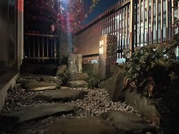 KT1 Mori no Kabe Tokyo