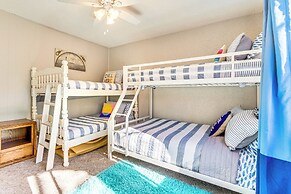 4 Mi to Greers Ferry Lake: Condo w/ Deck & Balcony