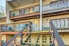 4 Mi to Greers Ferry Lake: Condo w/ Deck & Balcony