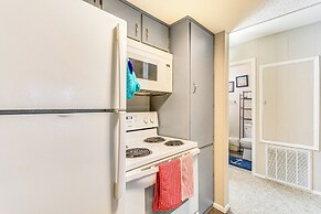 4 Mi to Greers Ferry Lake: Condo w/ Deck & Balcony