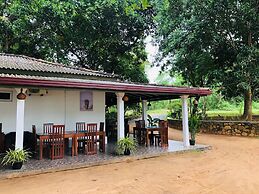 Lucas Lake Hotel
