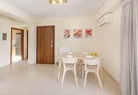 Urban Oasis with Acropolis Views by GHH