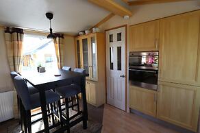 Cozy Chalet in Tzummarum