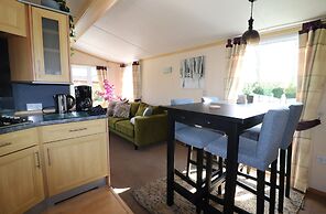 Cozy Chalet in Tzummarum