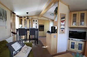 Cozy Chalet in Tzummarum