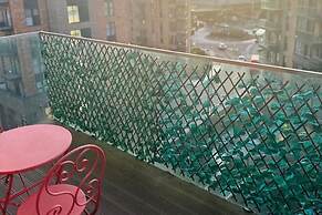 1 Bed Apartment Sleeps 2 - Free Parking -