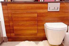 1 Bed Apartment Sleeps 2 - Free Parking -