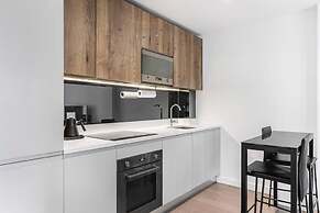 Stylish Modern Apartment in St Albans City