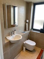 Stylish Modern Apartment in St Albans City